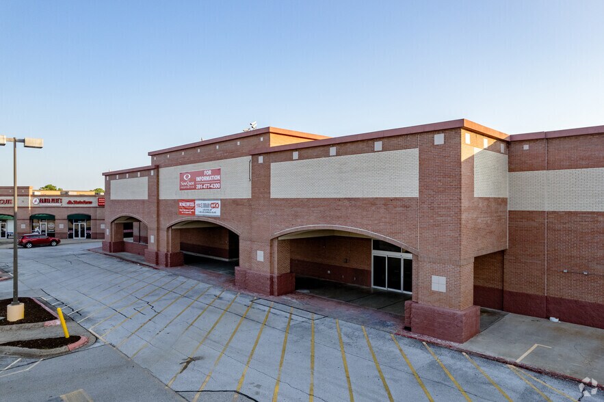 16811 El Camino Real, Houston, TX à vendre - Photo du bâtiment - Image 3 de 6