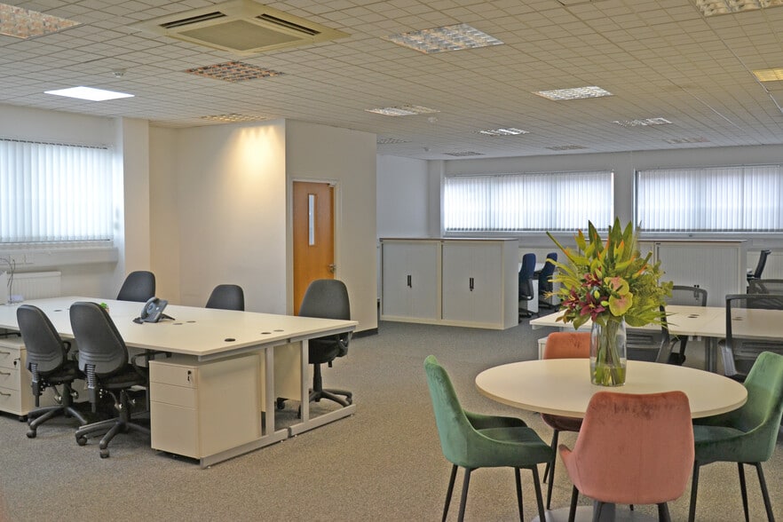 King St, Newcastle Under Lyme for lease - Interior Photo - Image 2 of 10