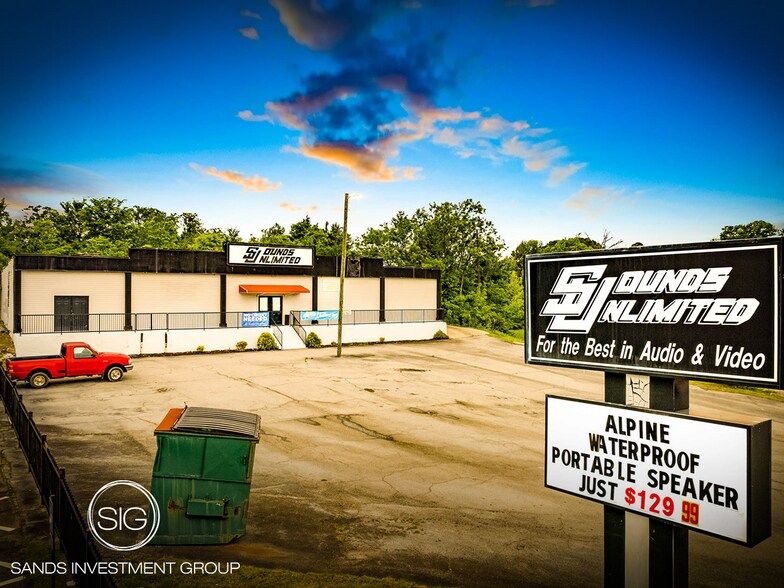 310 Old Riverside Dr, Danville, VA for sale - Building Photo - Image 1 of 7