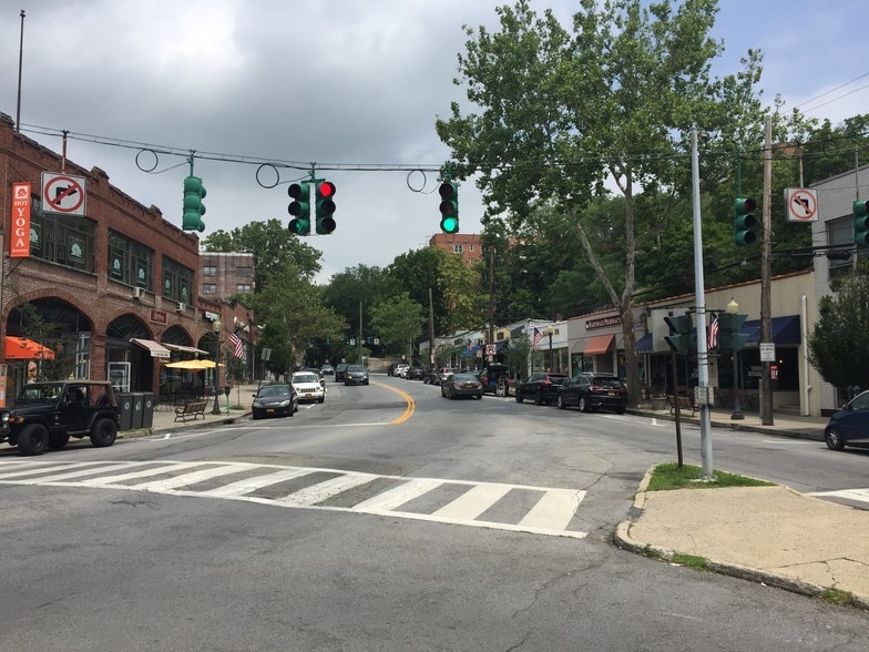 217-223 E Hartsdale Ave, Hartsdale, NY for sale - Building Photo - Image 3 of 5