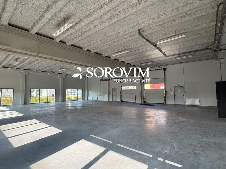 50 Rue Jean Zay, Saint-Priest for lease - Building Photo - Image 2 of 23