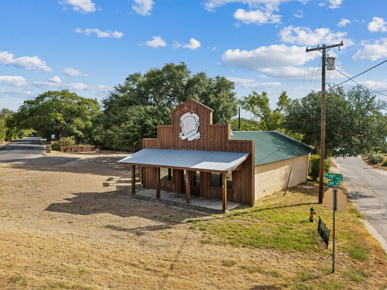 6401 Rock Creek Rd, Waco, TX à vendre - Photo du bâtiment - Image 2 de 46