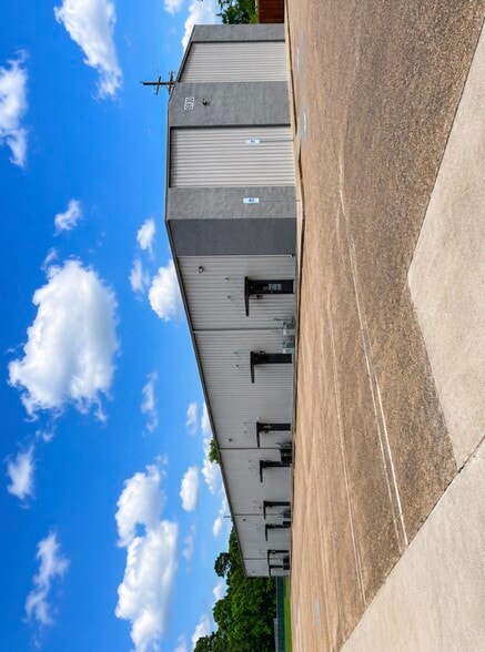 6930 College St, Beaumont, TX for lease - Building Photo - Image 2 of 21