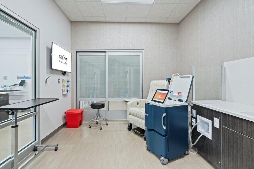 900 Biddle Rd, Medford, OR à louer - Photo intérieure - Image 2 de 7