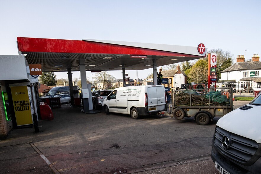 Lincoln Rd, Sleaford for sale - Building Photo - Image 2 of 3