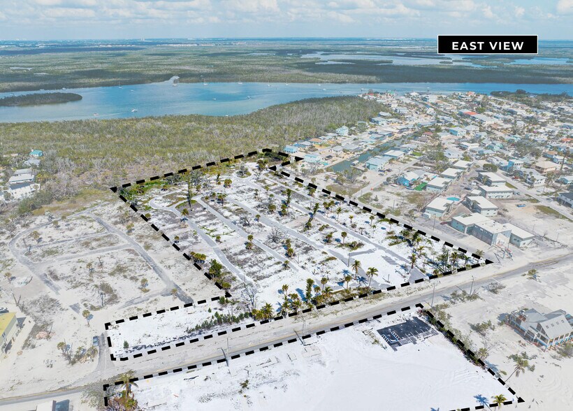 3001 Estero Blvd, Fort Myers, FL à vendre - Photo du bâtiment - Image 2 de 5