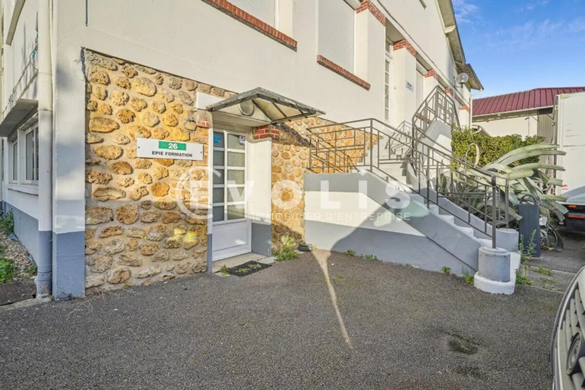 Avenue De Choisy, Villeneuve-Saint-Georges for lease Building Photo- Image 1 of 6