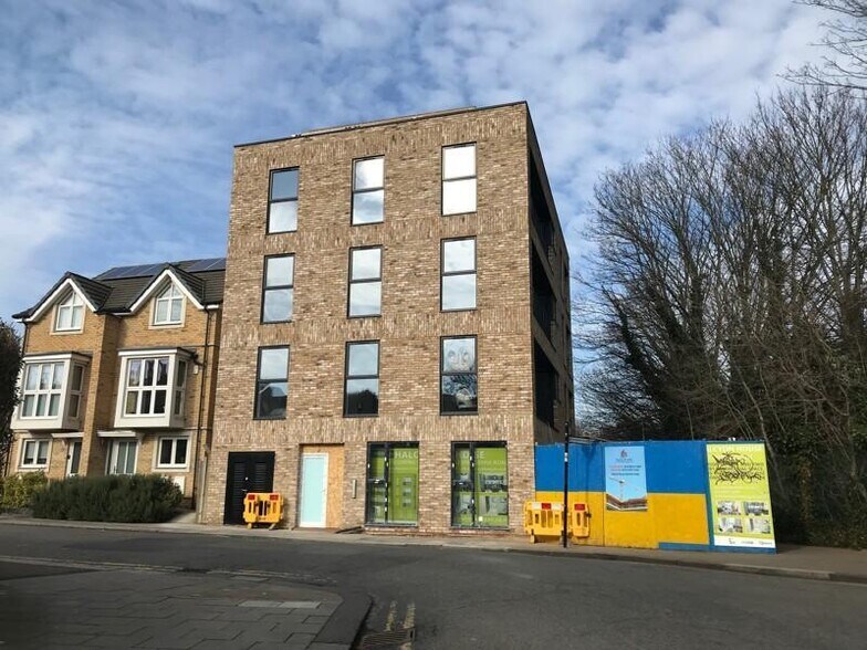 19 Springbank Rd, Londres à louer - Photo du bâtiment - Image 3 de 3