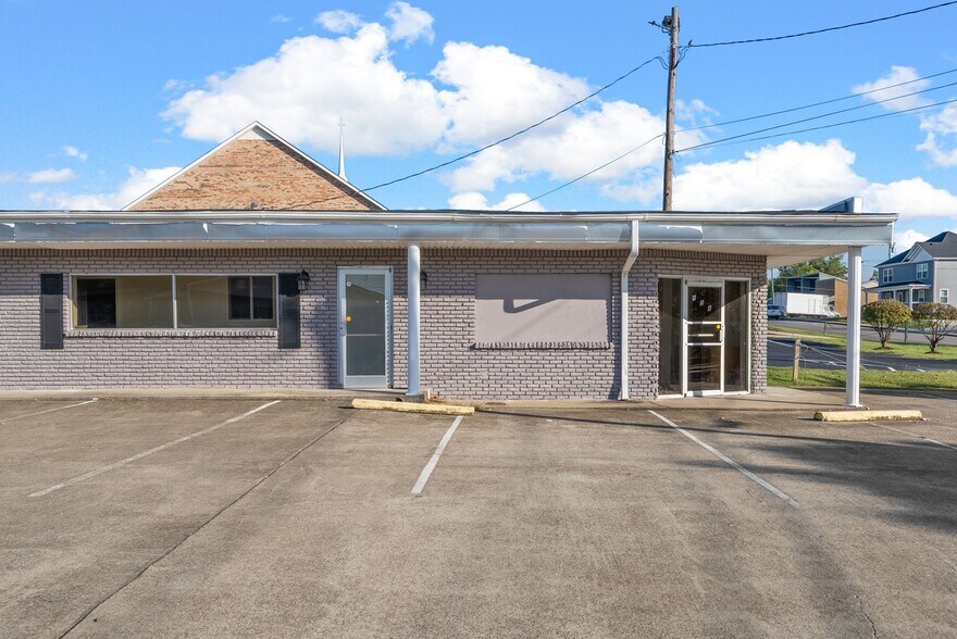 124 10th St, Clarksville, TN à vendre - Photo du bâtiment - Image 3 de 38