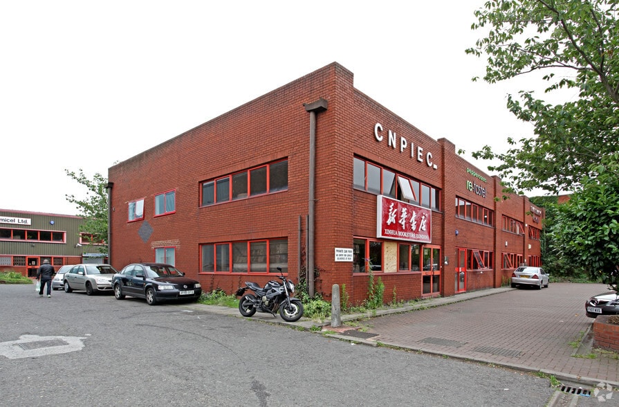 55-57 Park Royal Rd, London for lease - Building Photo - Image 2 of 7