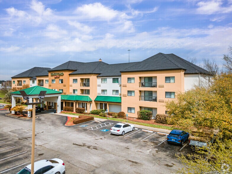 2275 I-10 S, Beaumont, TX à vendre - Photo du bâtiment - Image 3 de 7