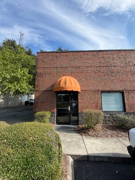6700 Netherlands Dr, Wilmington, NC à louer - Photo du bâtiment - Image 1 de 4