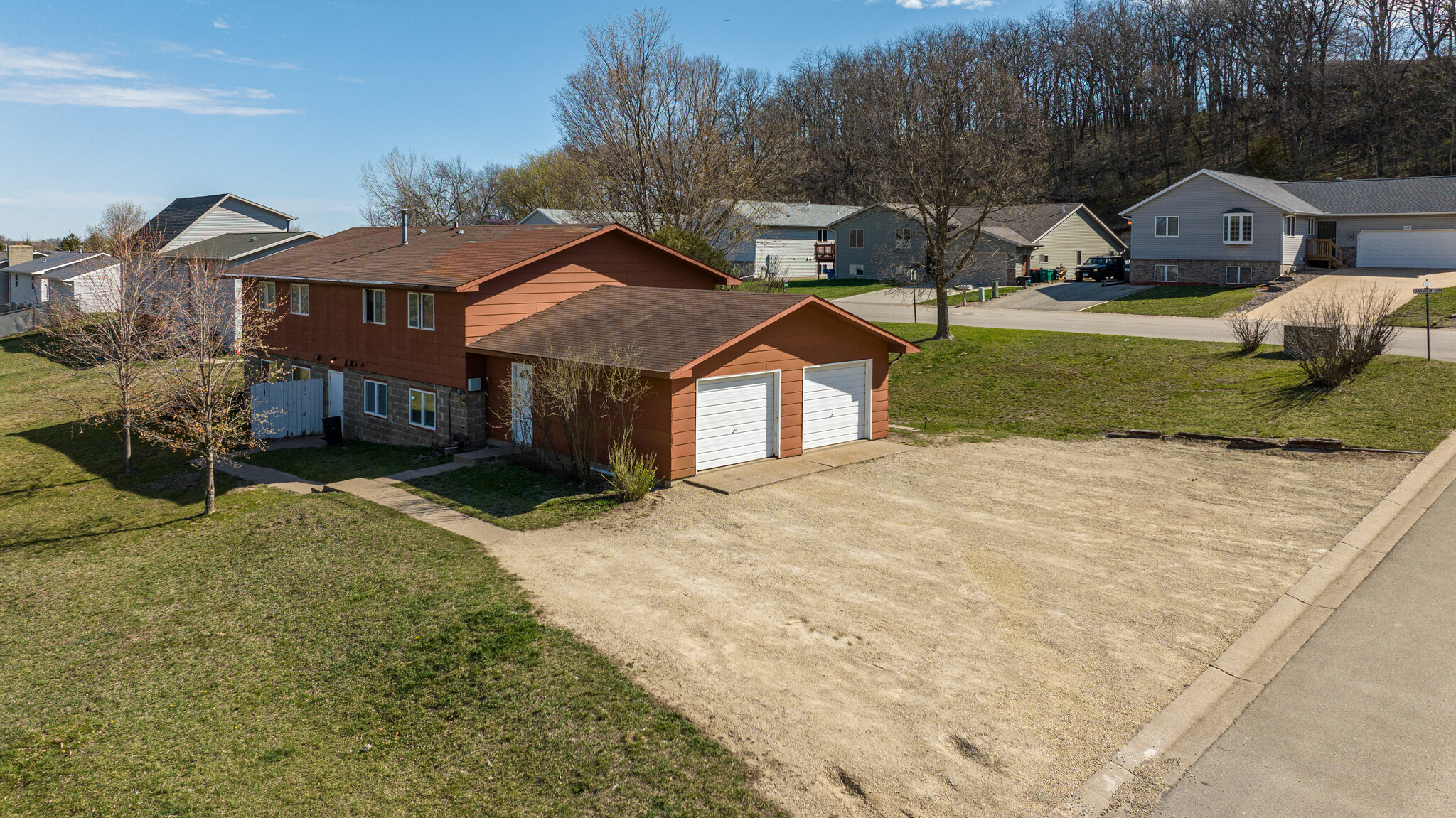 1260 Oakview Drive, Saint Charles, MN for sale Primary Photo- Image 1 of 3