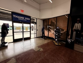 3695-3699 Crenshaw Blvd, Los Angeles, CA à louer Photo intérieure- Image 1 de 6