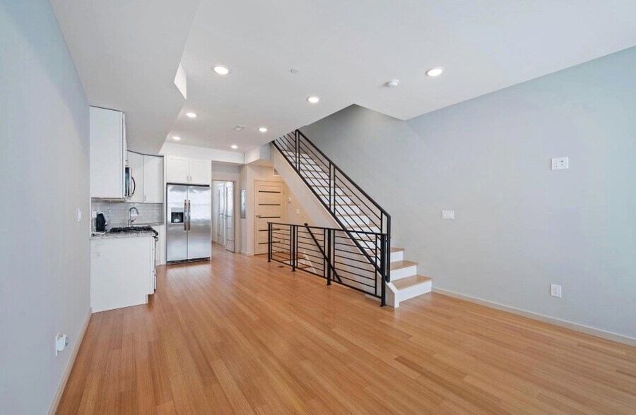 911 W Dauphin St, Philadelphia, PA à vendre - Photo intérieure - Image 2 de 13