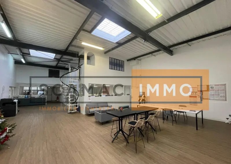 Flex in Saint-Thibault-des-Vignes for sale - Building Photo - Image 3 of 15