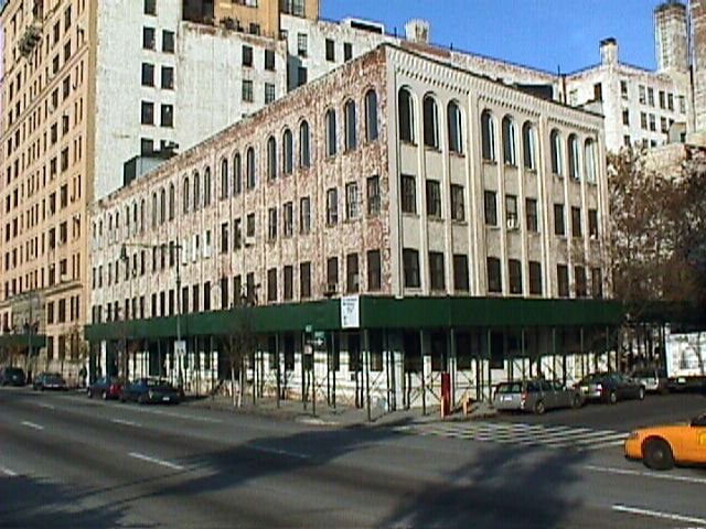 451 West St, New York, NY à louer - Photo du bâtiment - Image 2 de 6