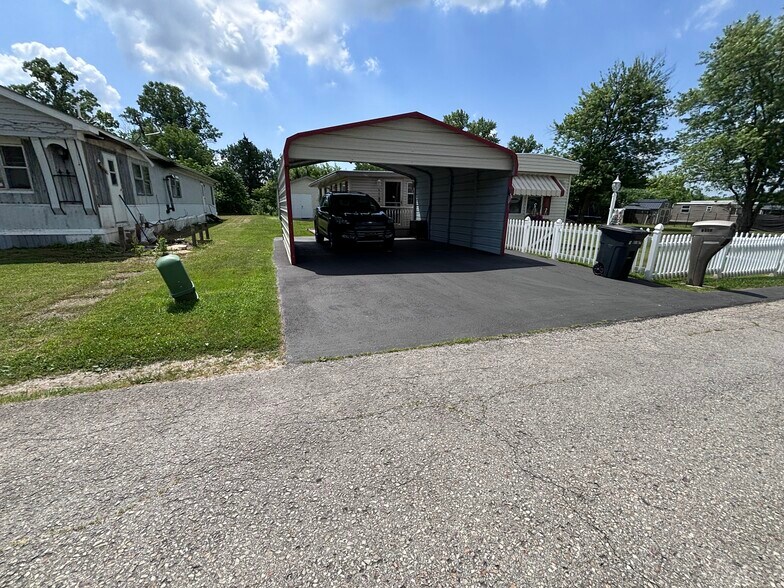 1 Clearfield Dr, Penn, PA à louer - Photo principale - Image 1 de 10