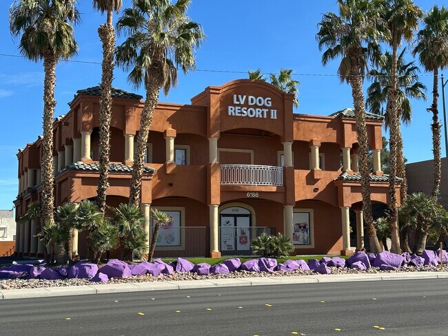 Plus de détails pour 6188 S Sandhill Rd, Las Vegas, NV - Commerce de détail à vendre