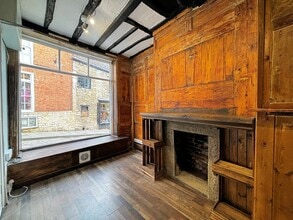 24-24A Steep Hl, Lincoln for lease Interior Photo- Image 1 of 3