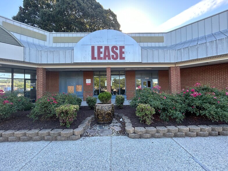 12486-12494 Warwick Blvd, Newport News, VA à louer - Photo du bâtiment - Image 2 de 7