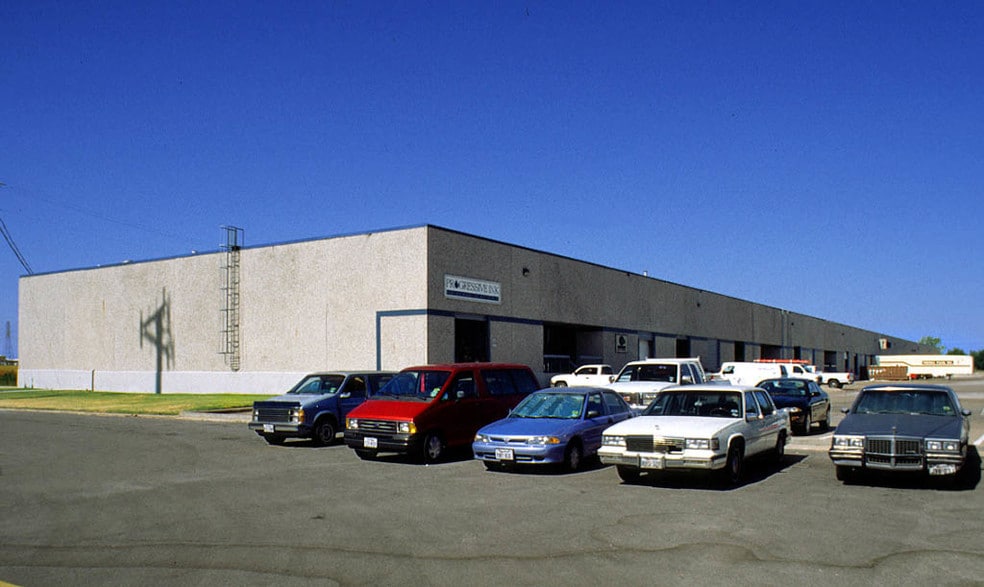 2300-2334 Franklin Dr, Fort Worth, TX for lease - Building Photo - Image 2 of 7