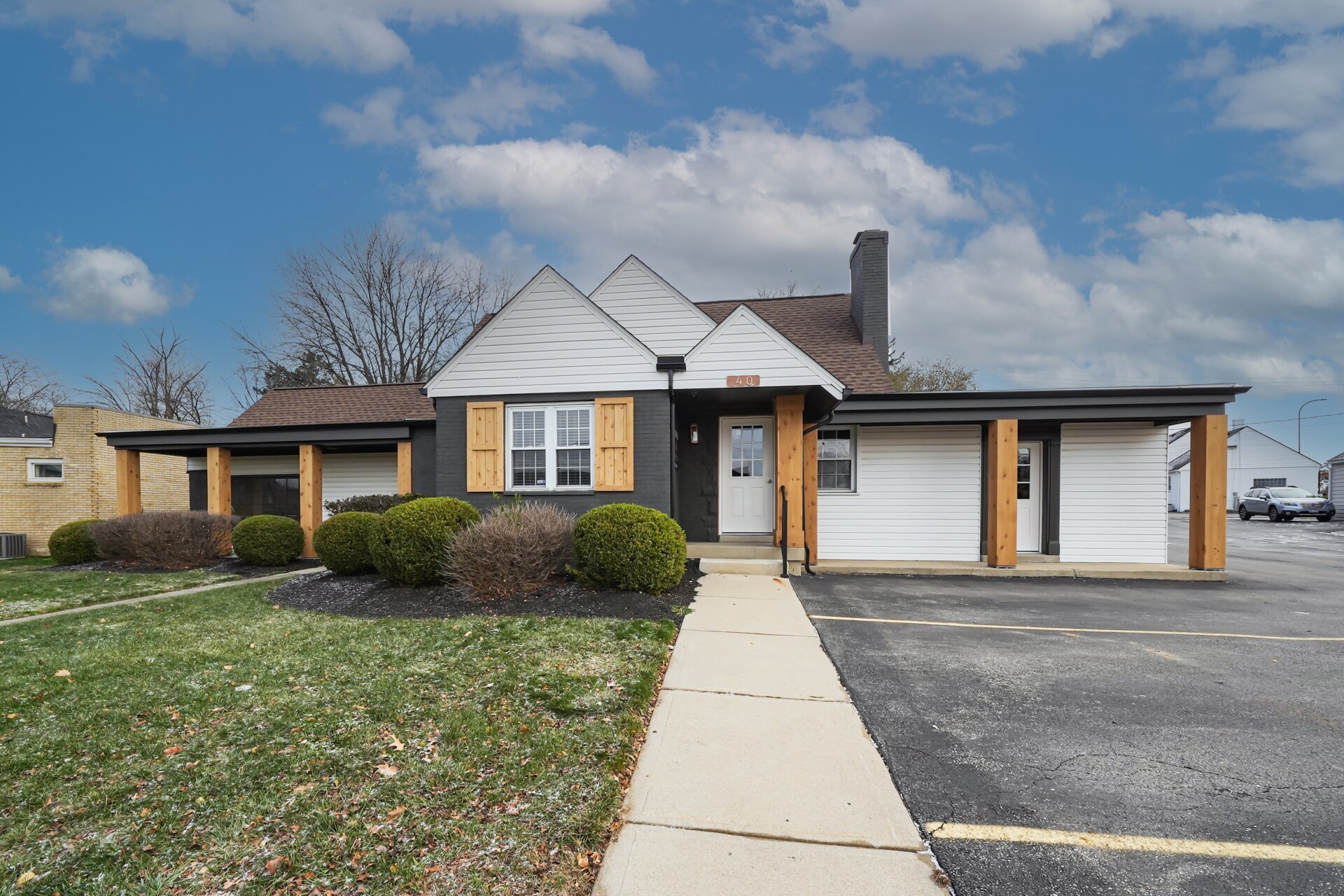 40 Southmoor Cir NE, Kettering, OH à vendre Photo du bâtiment- Image 1 de 7