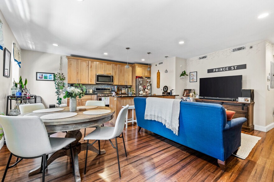 104 Prince St, Boston, MA à vendre - Photo du bâtiment - Image 2 de 19