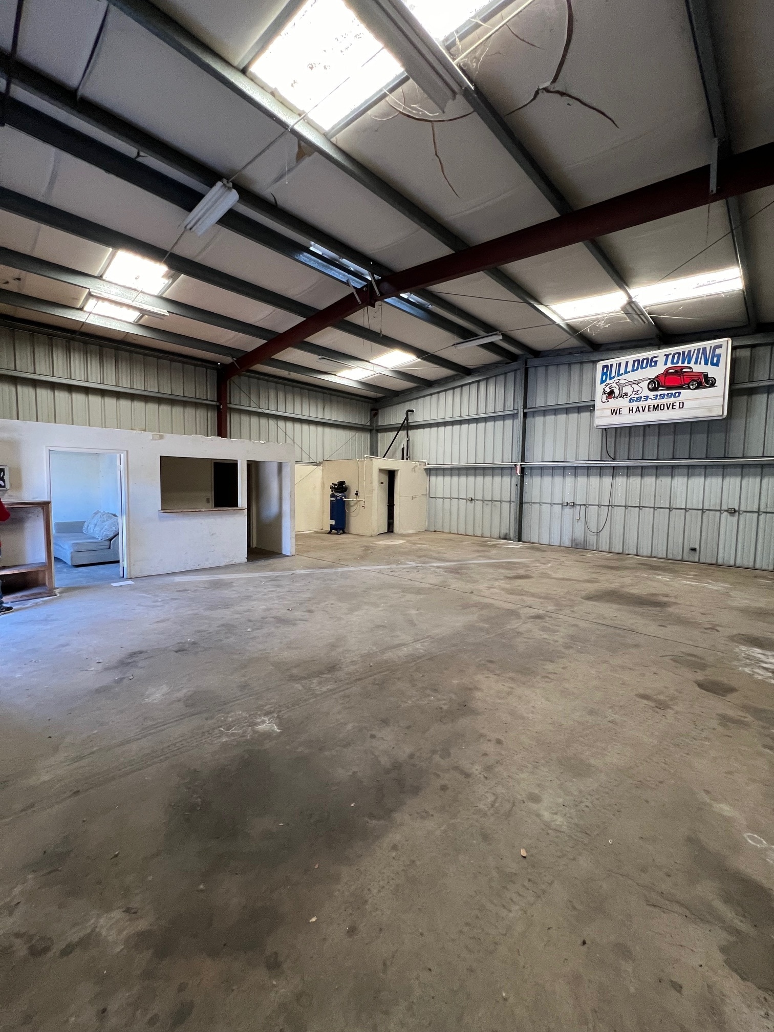 40108 Enterprise Dr, Oakhurst, CA for lease Building Photo- Image 1 of 3