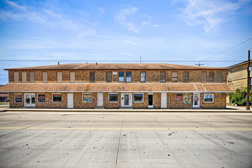 1915 45th St, Galveston, TX à vendre - Photo du bâtiment - Image 3 de 6