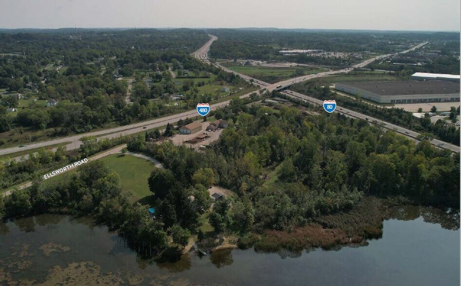 10023 Ellsworth Rd, Streetsboro, OH à vendre - Photo principale - Image 2 de 3