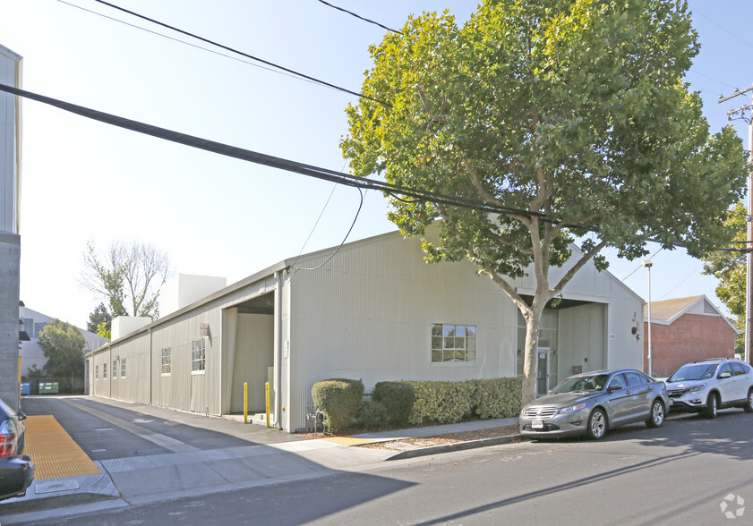 455 Portage Ave, Palo Alto, CA for lease - Building Photo - Image 1 of 7