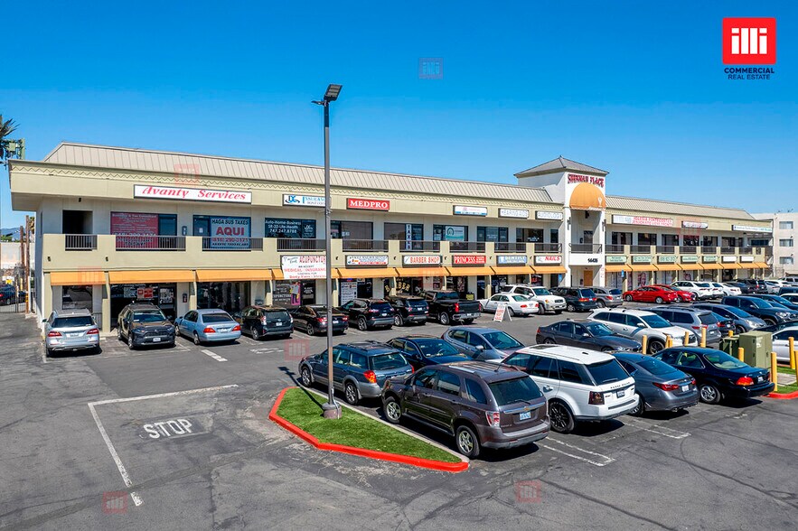14435 Sherman Way, Van Nuys, CA à louer - Photo du bâtiment - Image 2 de 10