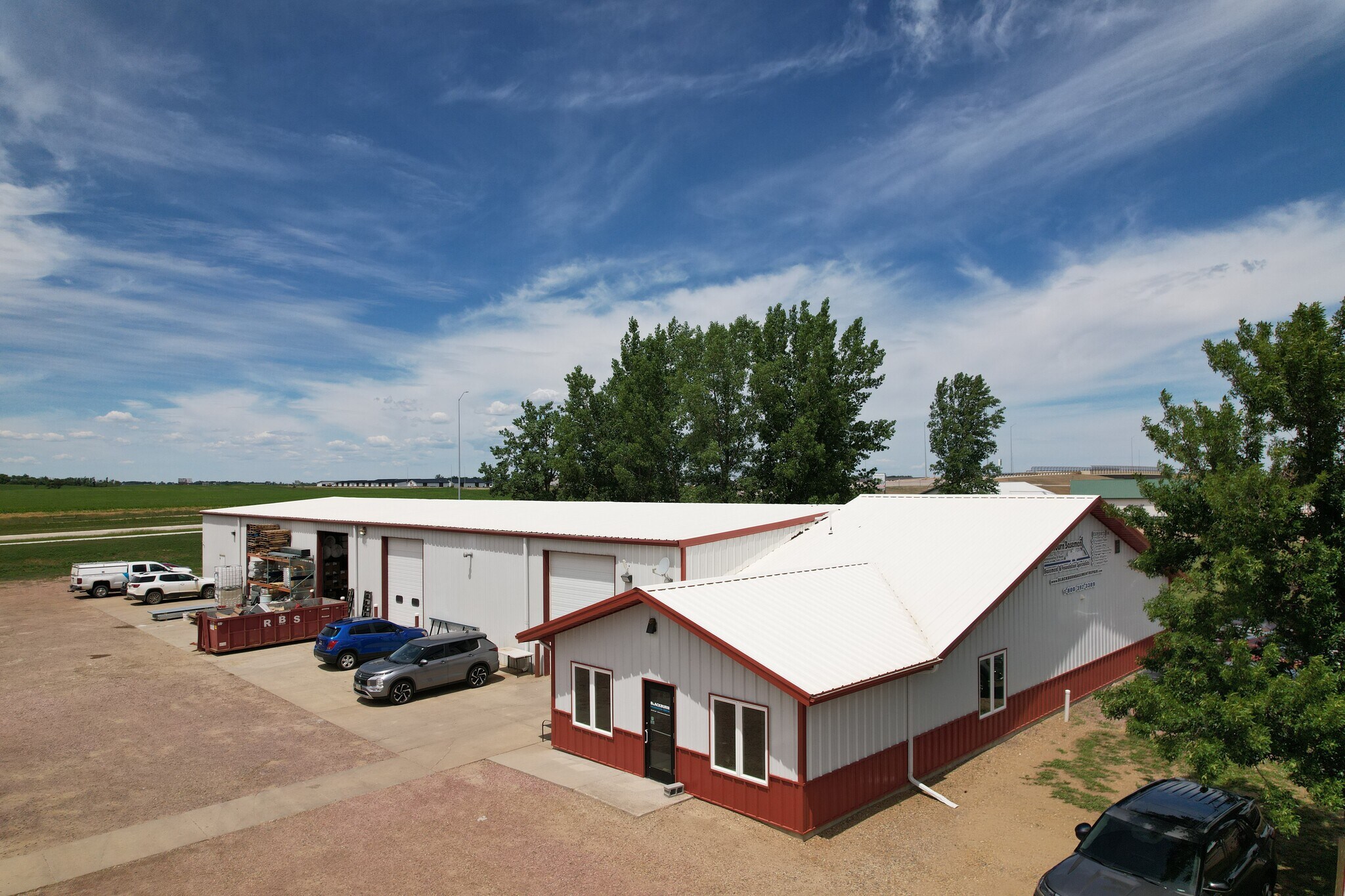 26071 Brower Cir, Hartford, SD à vendre Photo du bâtiment- Image 1 de 7