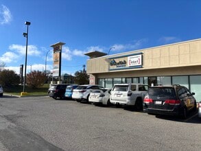 3508 32nd Ave NE, Calgary, AB à louer Photo du bâtiment- Image 2 de 2