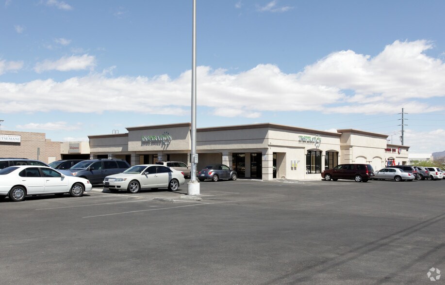 3900-3920 W Charleston Blvd, Las Vegas, NV à louer - Photo du bâtiment - Image 2 de 3
