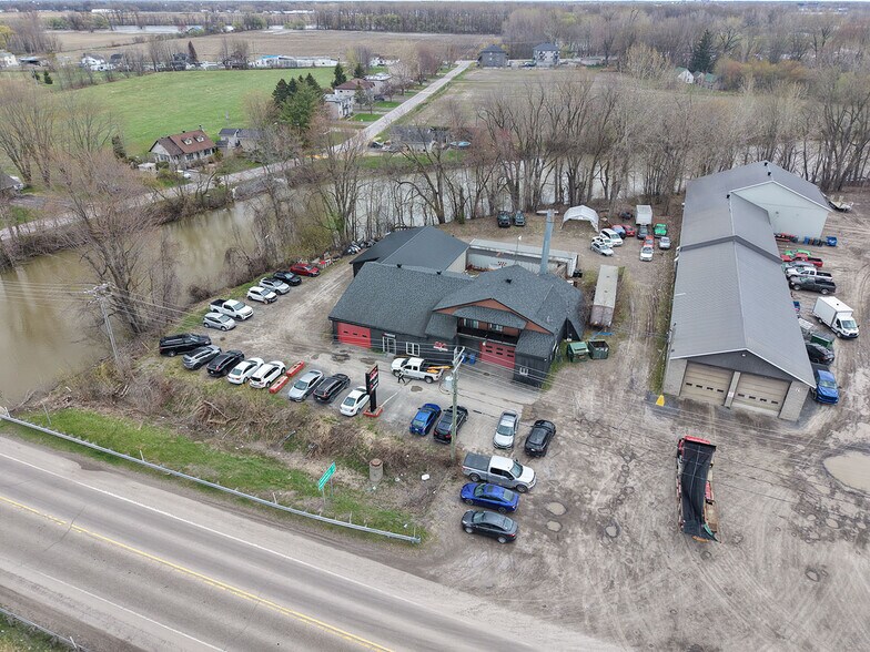 11 Rue Notre-Dame, Berthierville, QC à vendre - Photo du bâtiment - Image 3 de 13