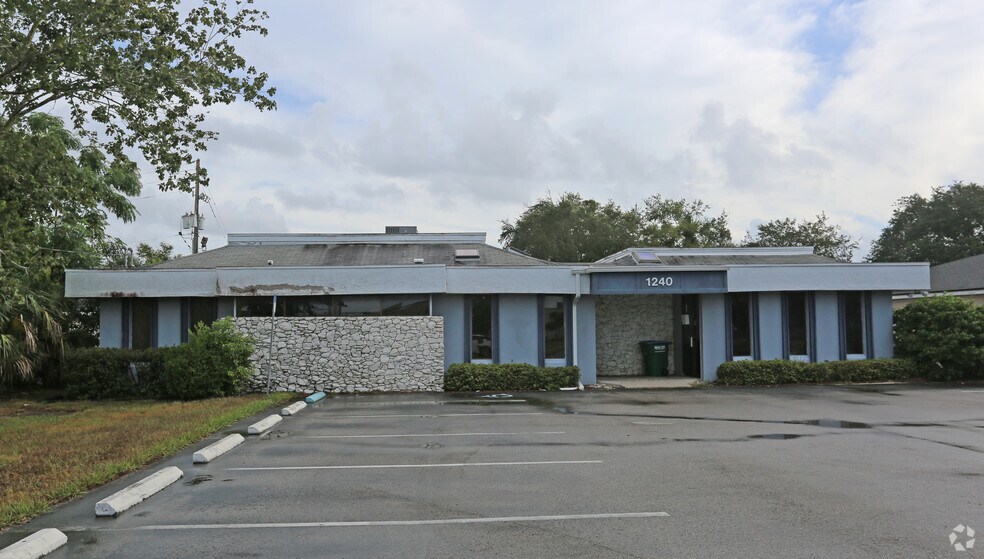 1240 E Normandy Blvd, Deltona, FL à vendre - Photo du bâtiment - Image 2 de 70