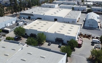 956 W 10th St, Azusa, CA à louer Photo principale- Image 1 de 6
