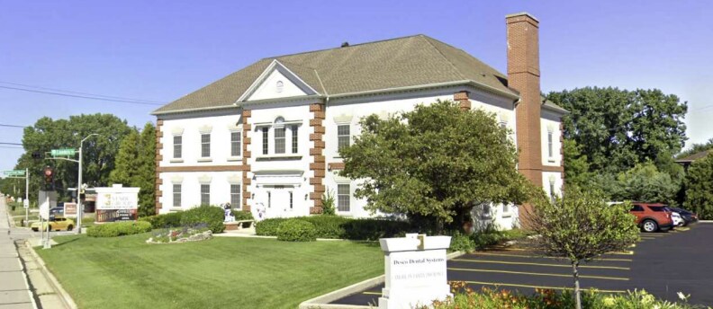 5005 W Loomis Rd, Milwaukee, WI à vendre - Photo principale - Image 1 de 11