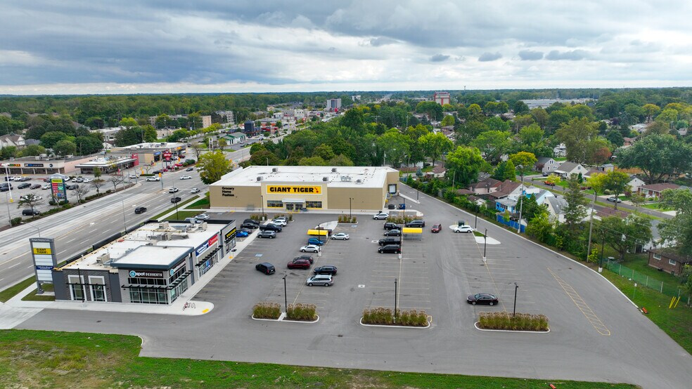 1475 Huron Church Rd, Windsor, ON for lease - Building Photo - Image 3 of 6