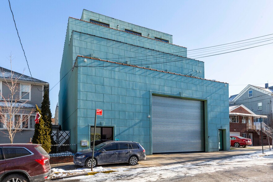 14-07 113th St, College Point, NY for lease - Building Photo - Image 1 of 25