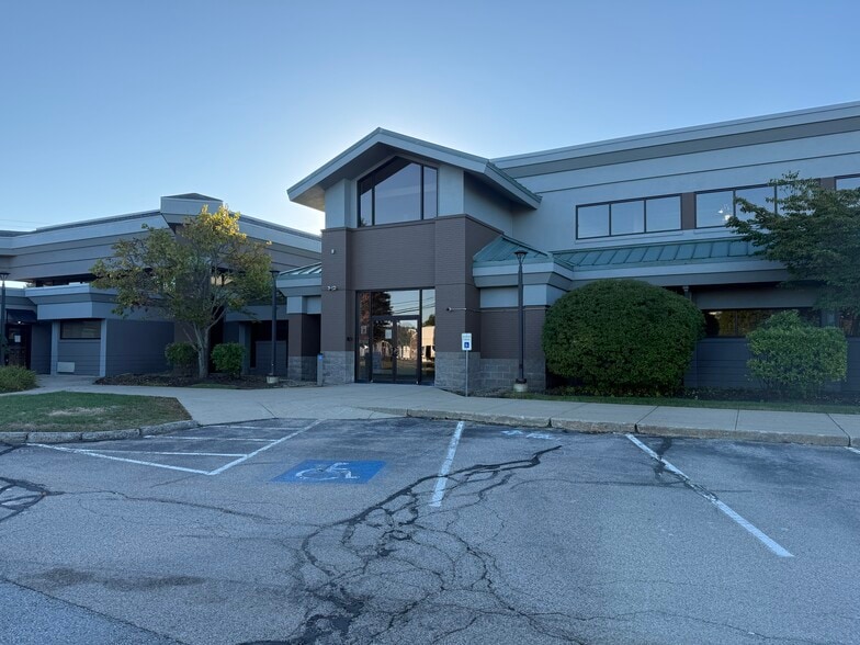 100 Borthwick Ave, Portsmouth, NH for lease - Building Photo - Image 3 of 6