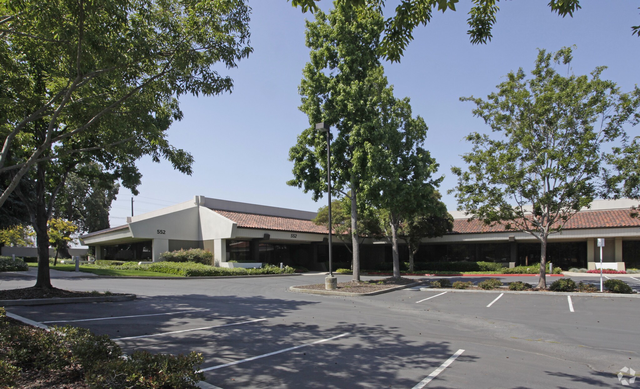 532-552 Gibraltar Dr, Milpitas, CA for lease Primary Photo- Image 1 of 12