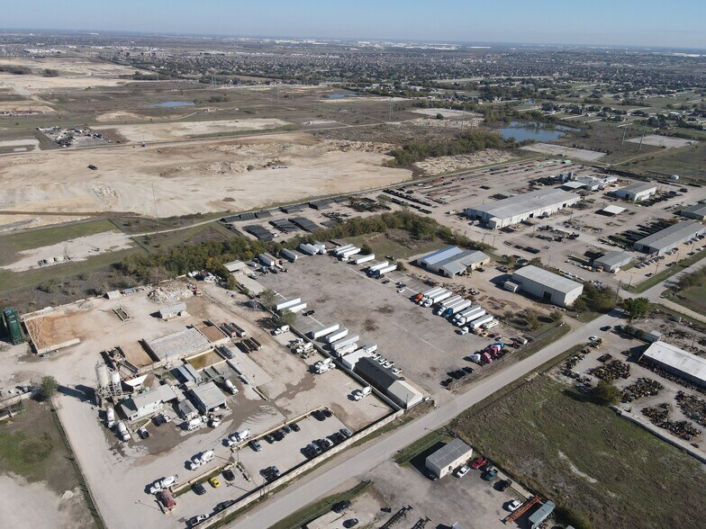 1732 E Hicks Field Rd, Fort Worth, TX à vendre - Aérien - Image 3 de 3