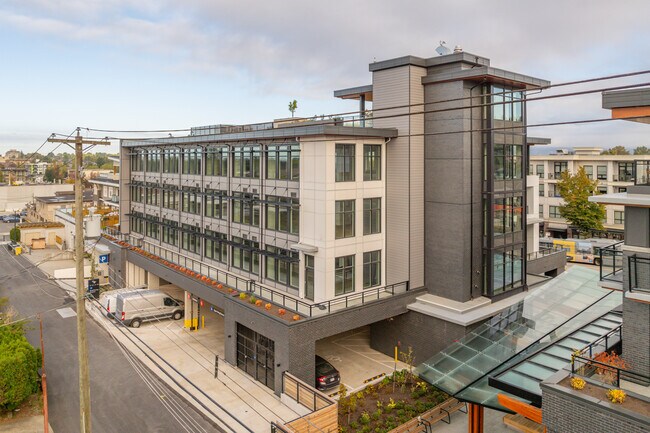 More details for 4756 Hastings St, Burnaby, BC - Office for Sale