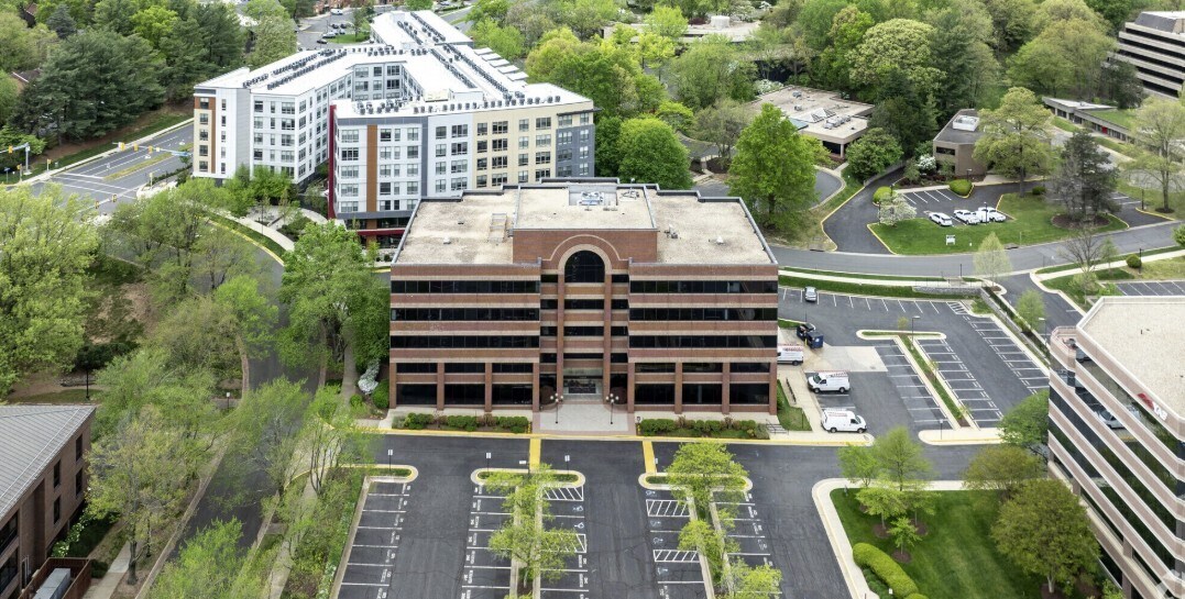 11490 Commerce Park Dr, Reston, VA for lease Interior Photo- Image 1 of 10