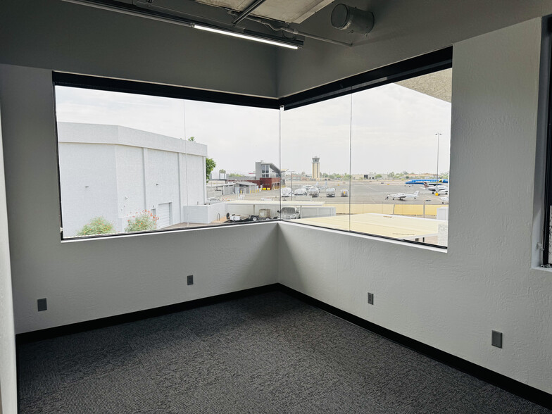 15230 N 75th St, Scottsdale, AZ for lease - Building Photo - Image 3 of 6