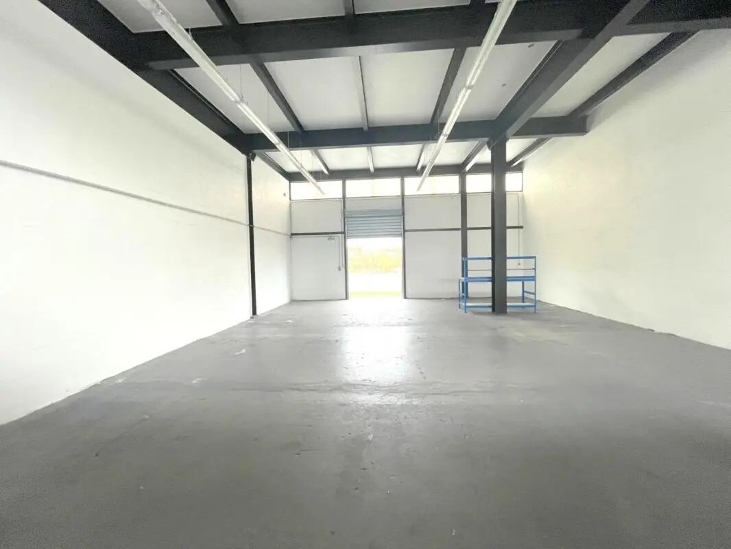 Industrial in Bezons for lease Interior Photo- Image 1 of 15