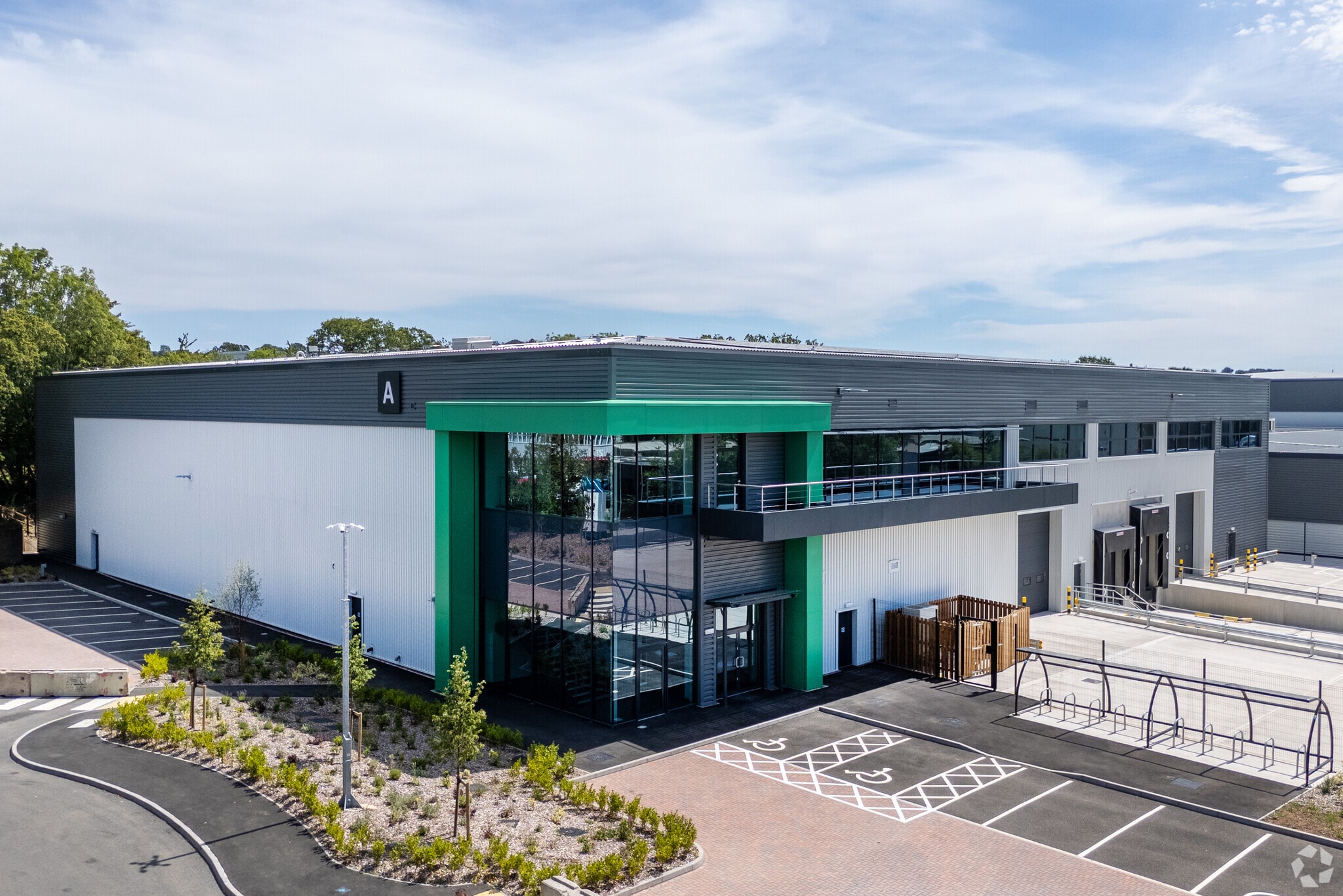 1 Thornhill Rd, Redditch for lease Primary Photo- Image 1 of 9